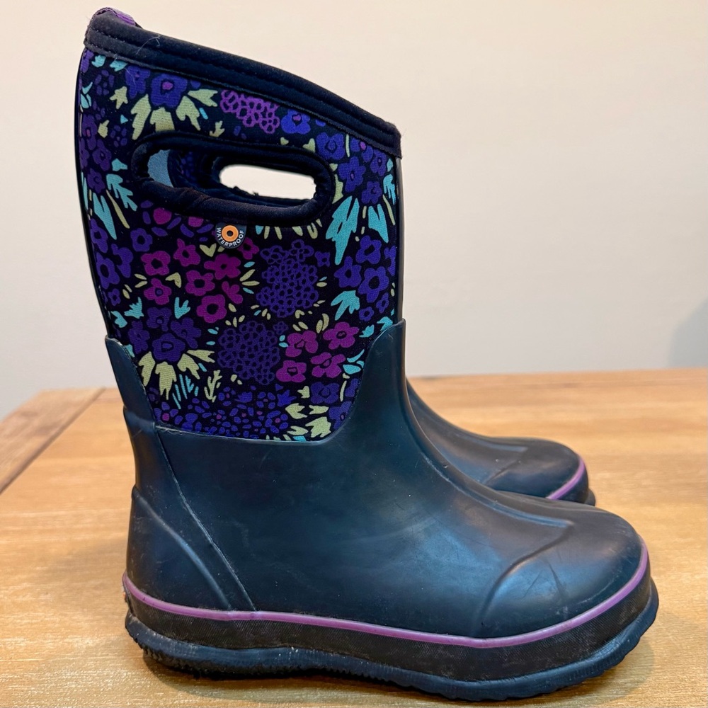 Bogs Kids Classic Boot Insulated Rain Snow Waterproof Black Purple‎ Floral Sz 2